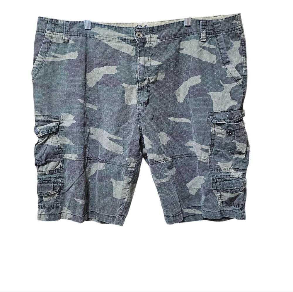 Plugg Camo Cargo Shorts Men’s Size 42  Camouflage Utility Shorts‎